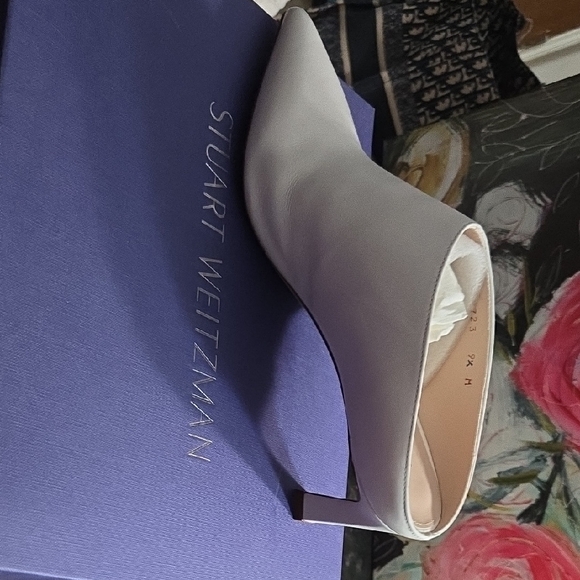 Stuart Weitzman Shoes - Stuart Weitzman White MIRA Mules